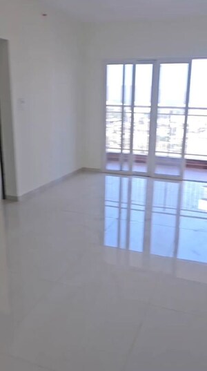 Room in 2.5 BHK Apartment at Kolte Patil R1 Life Republic, Hinjewadi – for Rent