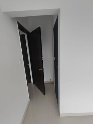 Furnished Amenities in 1 BHK Apartment at UK Iridium, Kandivali East – for Rent