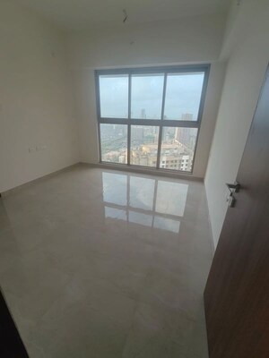 Room in 2 BHK Apartment at Sheth Auris Bliss, Malad West – for Sale