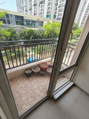 Balcony in 3 BHK Apartment at Omaxe R2, Gomti Nagar – for Rent
