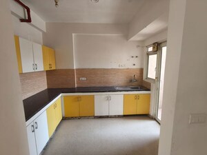 Kitchen in 3 BHK Apartment at Omaxe R2, Gomti Nagar – for Rent