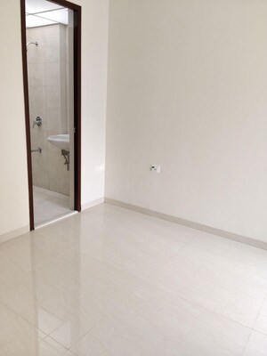 Room in 2 BHK Apartment at Raghav Paradise, Borivali East – for Rent