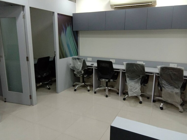 Team Area, makarba Commercial Office Space 535 Sq.Ft. In Makarba Ahmedabad 10636854