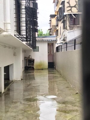 Staircase in 6+ BHK Villa at Vashi Sector 12 – for Sale