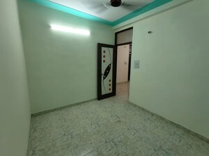 Room in 1.5 BHK Builder Floor at Mayur Vihar – for Sale