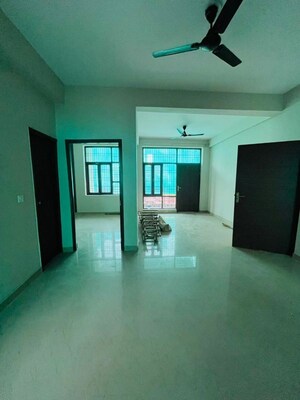 Room in 2 BHK Apartment at Omaxe Heights, Sector 86 – for Rent