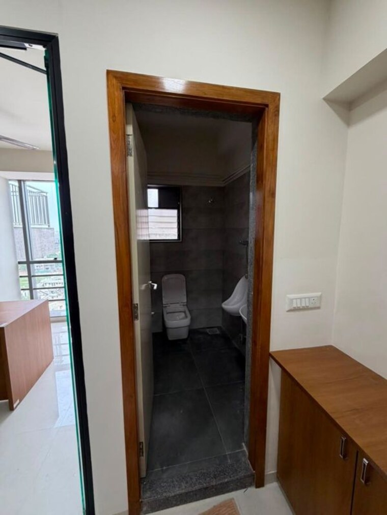 undefined, bopal Commercial Office Space 607 Sq.Ft. In Bopal Ahmedabad 10636919