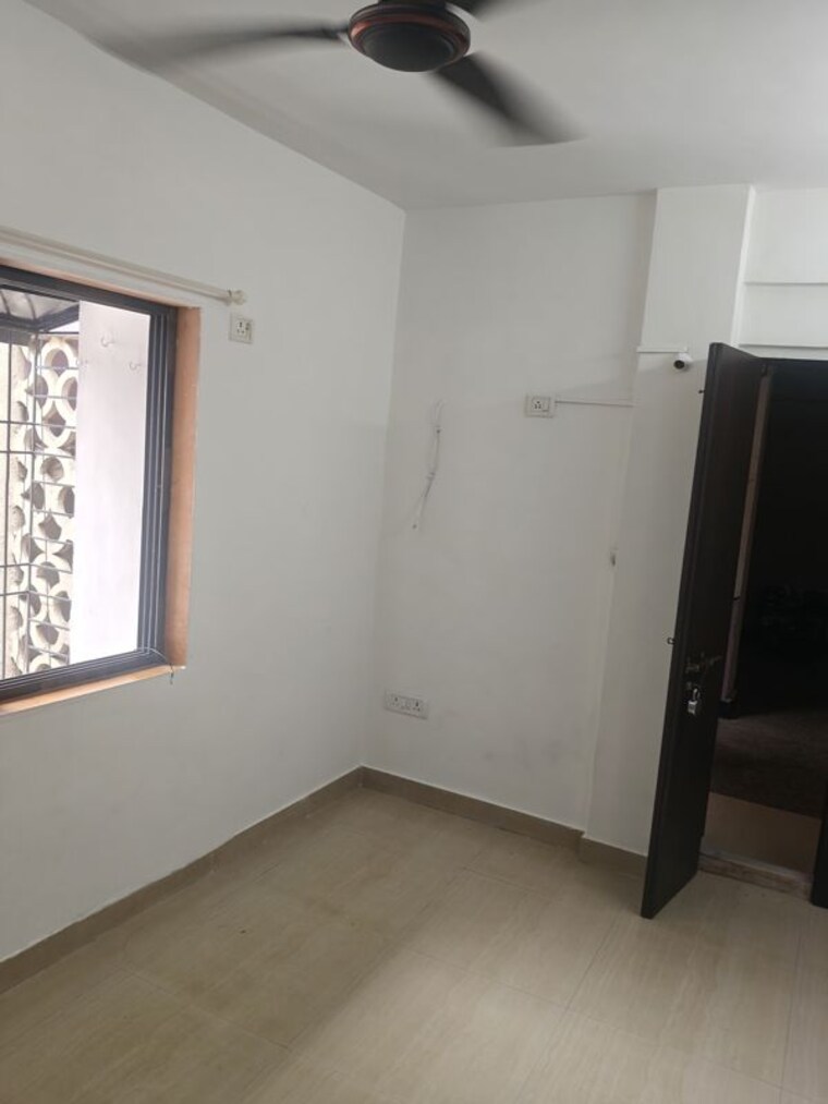 Room, vitthal-krupa-building 1 RK 250 Sq.Ft. Apartment In Vakola Mumbai 10636926