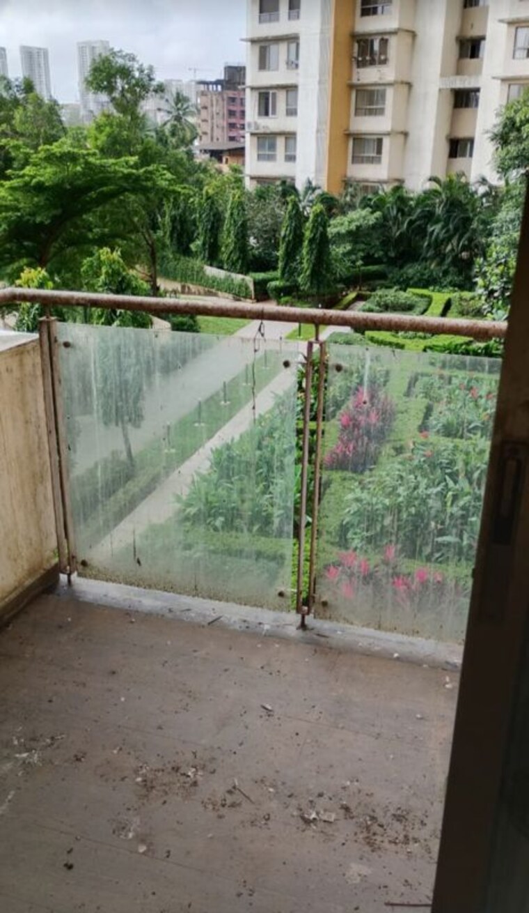 Balcony, lodha-luxuria 3 Bedroom 1300 Sq.Ft. Apartment In Majiwada Thane 10636921