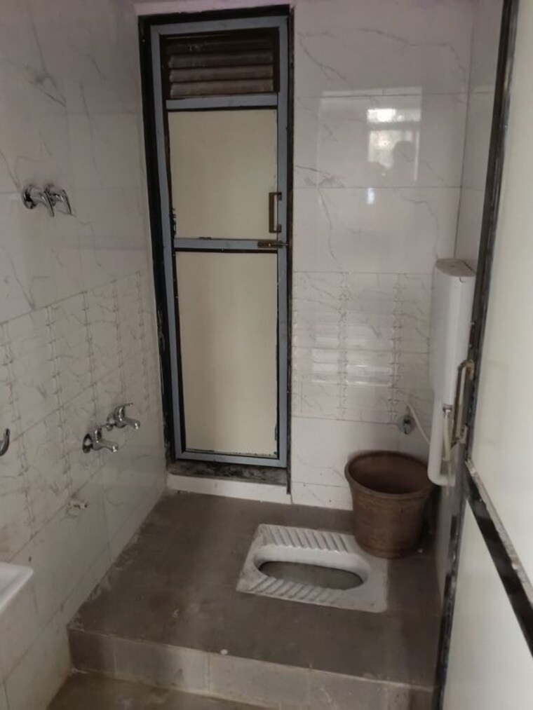 Bathroom, punyarthi-tower 1 Bedroom 700 Sq.Ft. Apartment In Kalyan West Thane 10636924