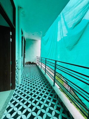 Bedroom in 3 BHK Builder Floor at RPS Palm Drive, Sector 88 – for Sale