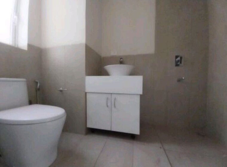 Bathroom, ireo-the-corridors 2 Bedroom 1595 Sq.Ft. Apartment In Sector 67a Gurgaon 10636943