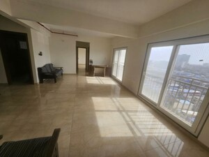 Room in 2 BHK Apartment at Bandra East – for Sale