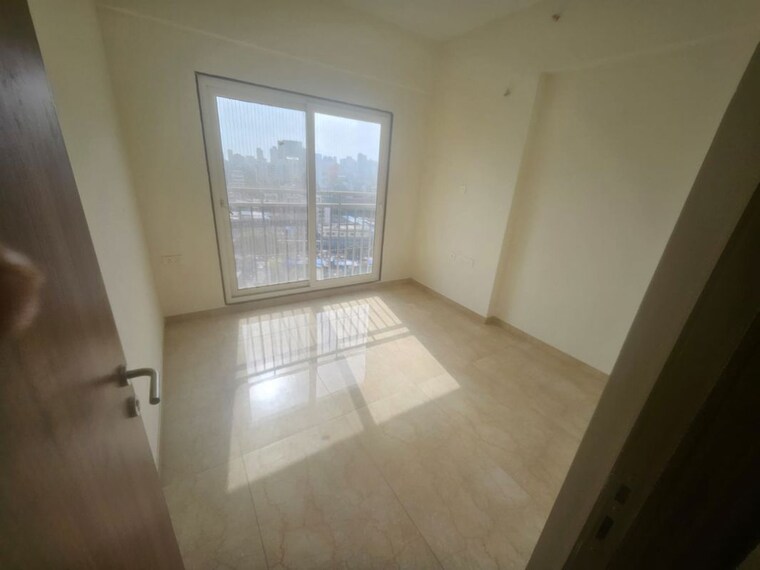 Room, bandra east 2 Bedroom 540 Sq.Ft. Apartment In Bandra East Mumbai 10636948