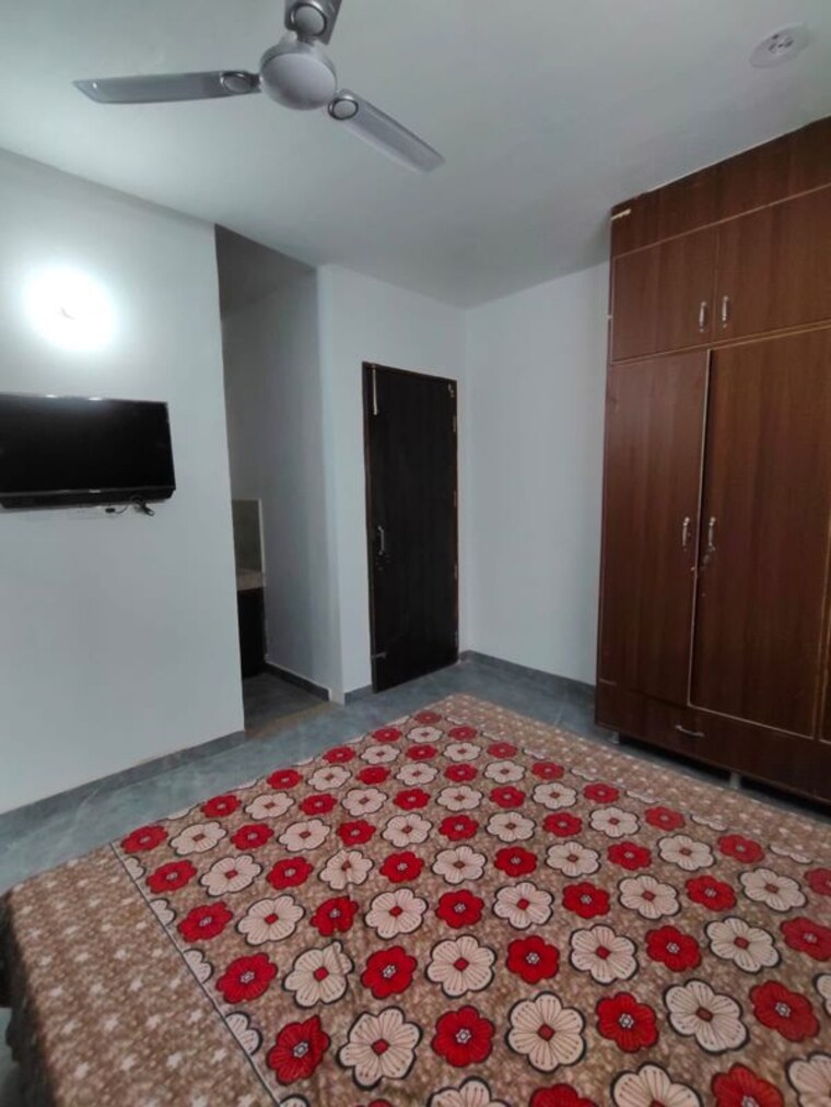 Bedroom, sector 52 1 RK 350 Sq.Ft. Builder Floor In Sector 52 Gurgaon 10636999