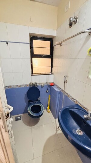 Team Area in 2 BHK Apartment at Vasant Oscar, Mulund West – for Rent