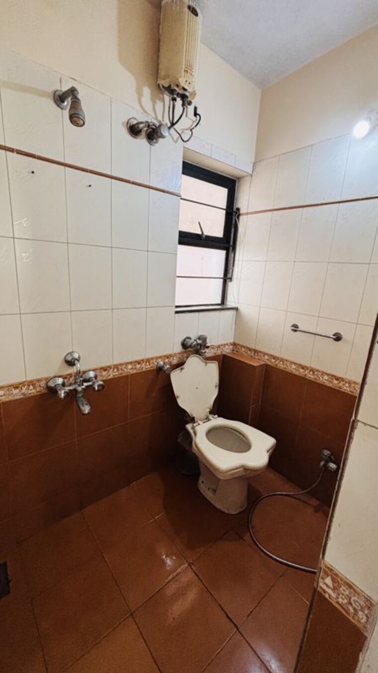 Bathroom, vasant-oscar 2 Bedroom 775 Sq.Ft. Apartment In Mulund West Mumbai 10637018