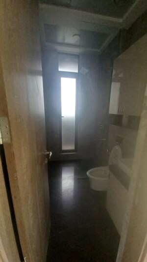 Bathroom in 3 BHK Apartment at Prestige Jasdan Classic, Mahalaxmi – for Rent