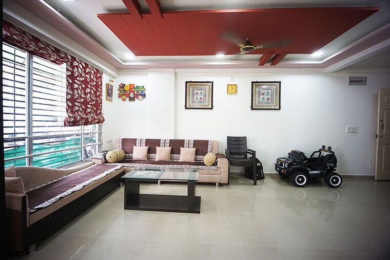 Living Room, new ranip 3 Bedroom 178 Sq.Yd. Apartment In New Ranip Ahmedabad 10637046