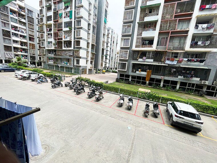 Exterior View, new ranip 3 Bedroom 178 Sq.Yd. Apartment In New Ranip Ahmedabad 10637046
