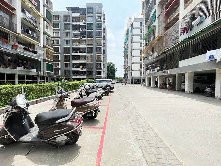 Exterior View, new ranip 3 Bedroom 178 Sq.Yd. Apartment In New Ranip Ahmedabad 10637046