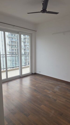 Room in 3 BHK Apartment at Emaar Imperial Gardens, Sector 102 – for Sale