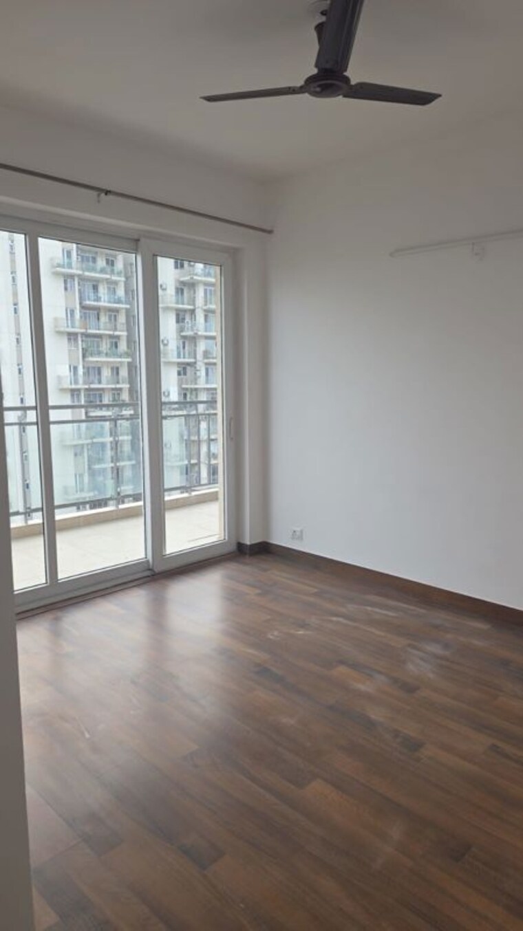 Room, emaar-imperial-gardens 3 Bedroom 2025 Sq.Ft. Apartment In Sector 102 Gurgaon 10637032