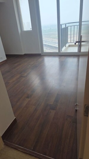 Room in 3 BHK Apartment at Emaar Imperial Gardens, Sector 102 – for Sale