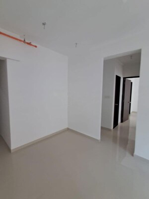 Room in 1 BHK Apartment at UK Iridium, Kandivali East – for Rent