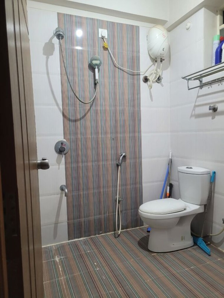 Bathroom, pioneer-moon-stone 3 Bedroom 1490 Sq.Ft. Apartment In Kadugodi Bangalore 10637026