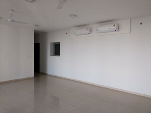 3 BHK Apartment For Sale in Oberoi Realty Esquire, Goregaon East