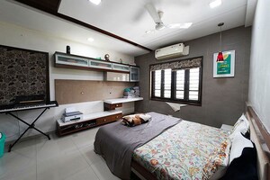 Bedroom in 4 BHK Independent House at Adalaj – for Sale