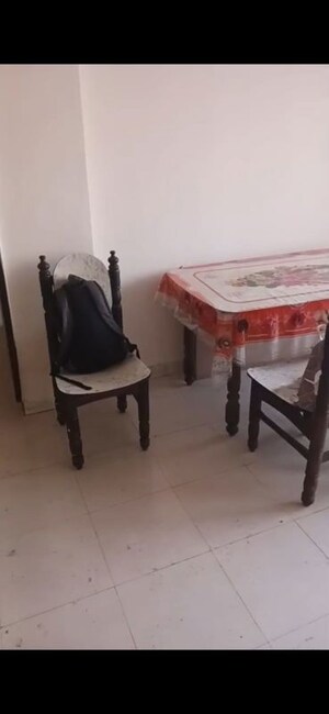 Team Area in 2 BHK Apartment at Bhawani Peth – for Sale