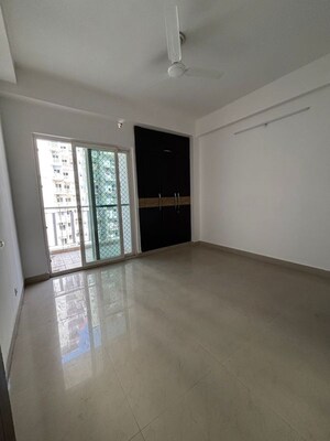 2 BHK Apartment For Sale in Amrapali Silicon City, Sector 76
