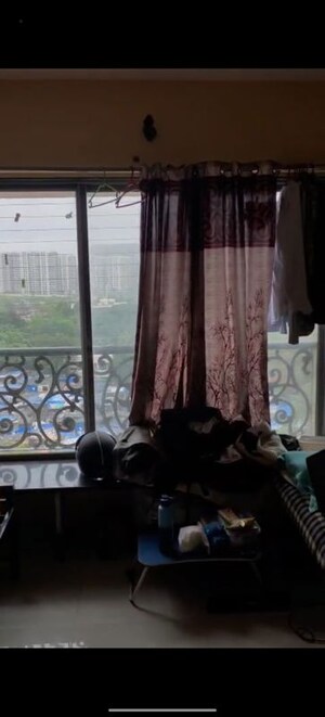 Room in 2 BHK Apartment at Neelyog Veydaanta, Ghatkopar West – for Rent