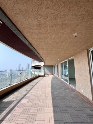 Balcony in 3 BHK Apartment at Lokhandwala Minerva Mahalaxmi, Mahalaxmi – for Rent
