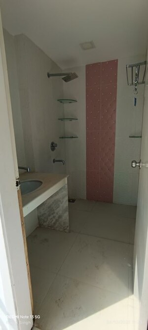 Bathroom in 5 BHK Apartment at Oberoi Springs, Andheri West – for Rent