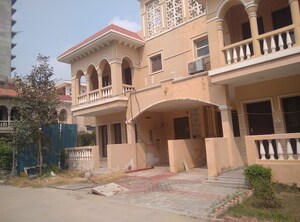 5 BHK Villa For Sale in Amrapali Leisure Valley