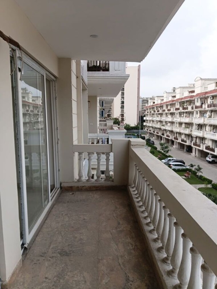 Balcony, green-valley-residencia 3 Bedroom 1737 Sq.Ft. Apartment In Ghazipur Zirakpur 10637209