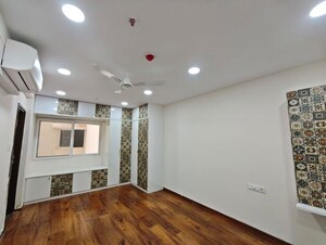 Room in 3 BHK Apartment at Poulomi Avante, Kokapet – for Rent