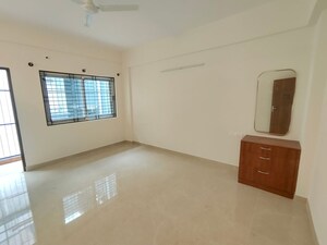 Room in 3 BHK Builder Floor at Hsr Layout – for Rent