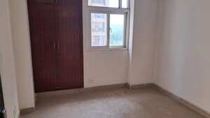 Room in 2.5 BHK Apartment at Sector 76 – for Sale