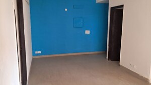 Room in 2.5 BHK Apartment at Sector 76 – for Sale