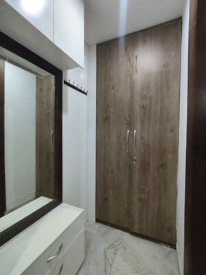 Room in 3 BHK Apartment at Ansal East West Apartment, Sector 54 – for Rent