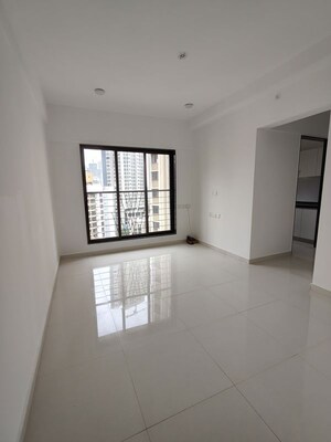 2 BHK Apartment For Rent in Lalani Grandeur, Goregaon East