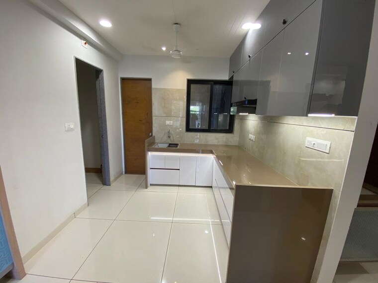 Kitchen, shyamal-park 2 Bedroom 575 Sq.Ft. Apartment In Bhayli Vadodara 10637258