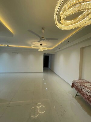 Furnished Amenities in 4 BHK Apartment at Kalpataru Magnus, Bandra East – for Rent