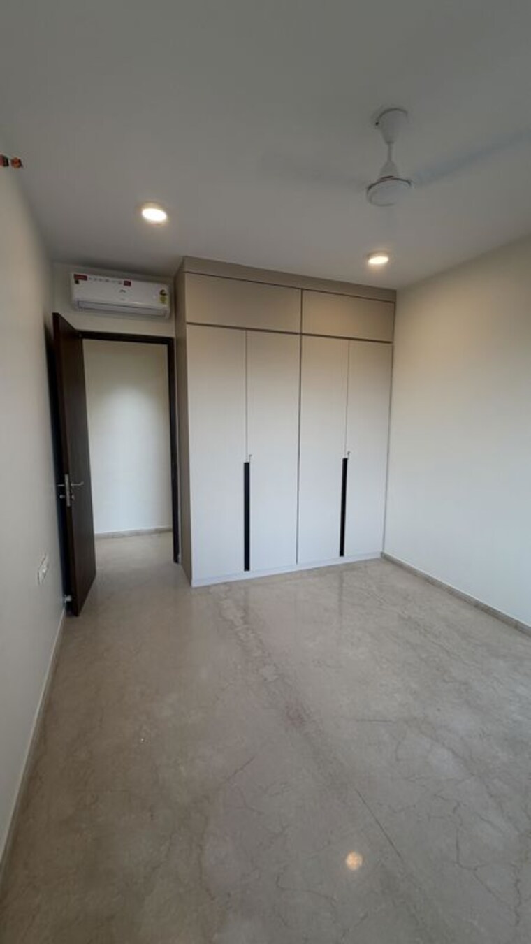 Room, kalpataru-magnus 4 Bedroom 1670 Sq.Ft. Apartment In Bandra East Mumbai 10637337