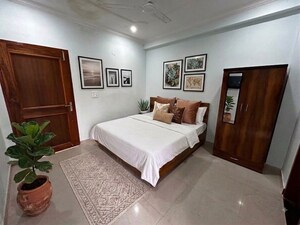 Bedroom in 1 BHK Builder Floor at Sector 42 – for Rent