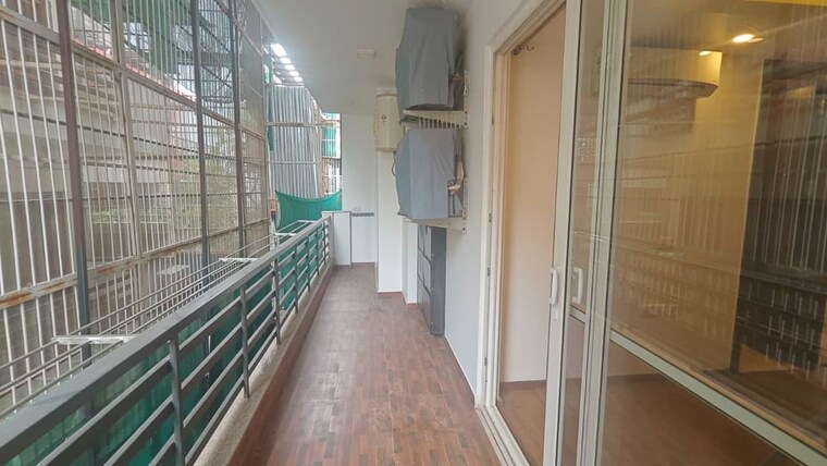 Balcony, ansal-sushant-lok-i 3 Bedroom 300 Sq.Yd. Builder Floor In Sector 43 Gurgaon 10637378